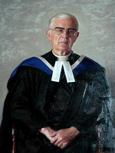 Rev Ewen McLean.  Portrait by Robert Hannaford.